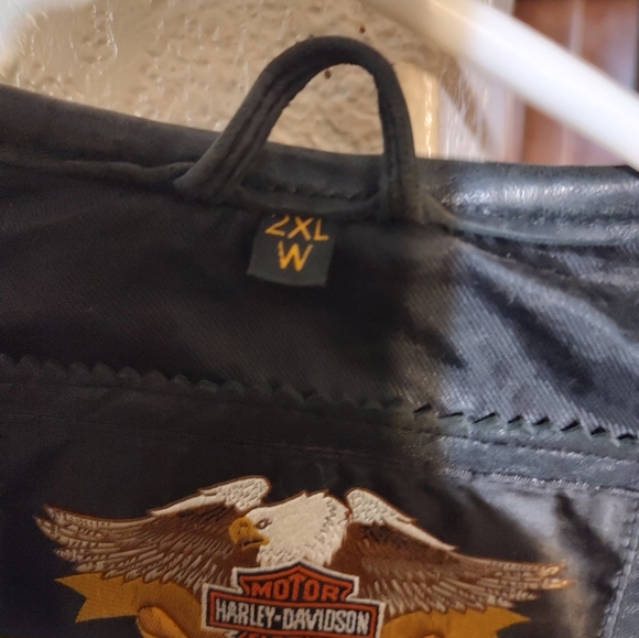 Women's Harley Davidson leather jacket - Picture 3 of 5